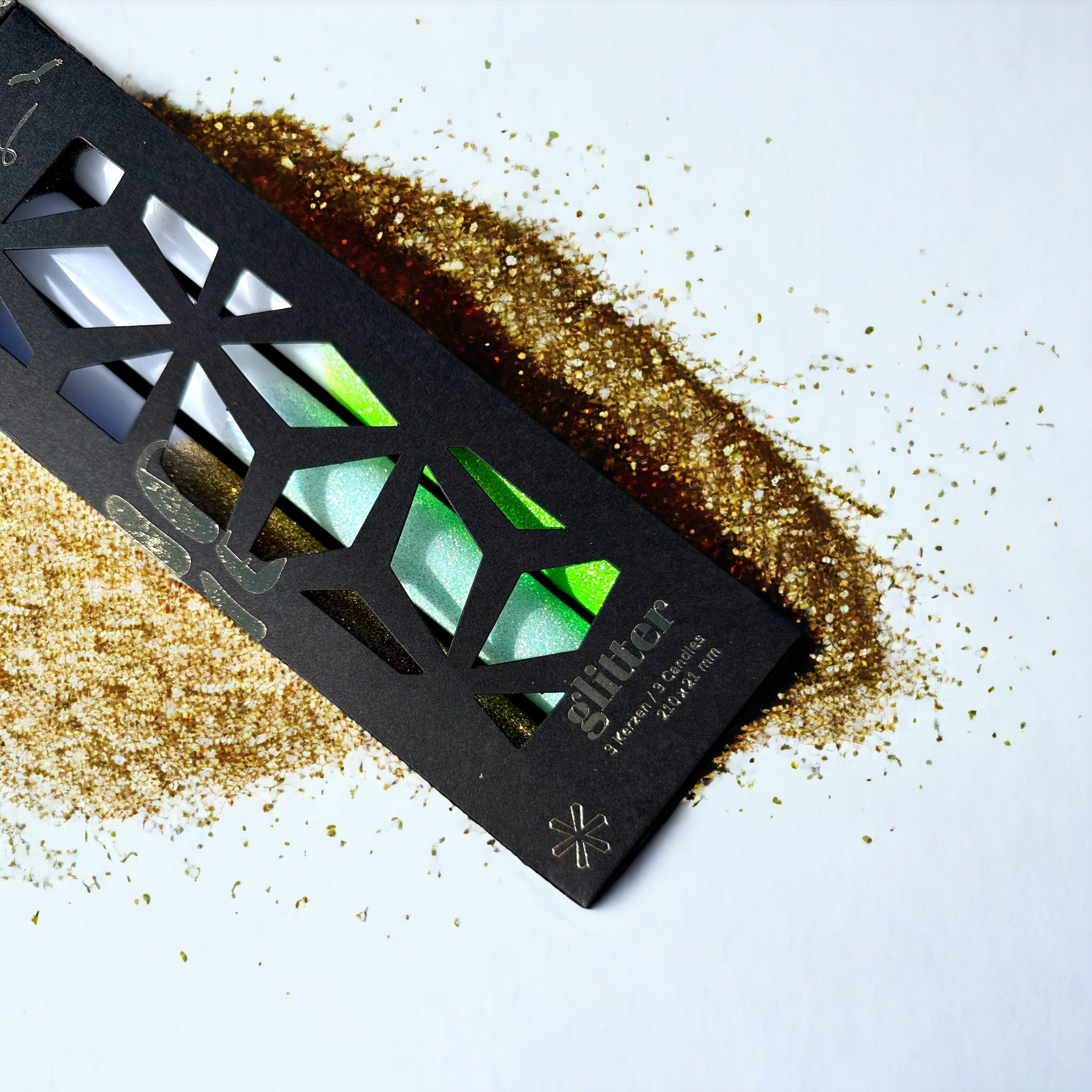 Teinture par immersion et paillettes * Sous le gui
