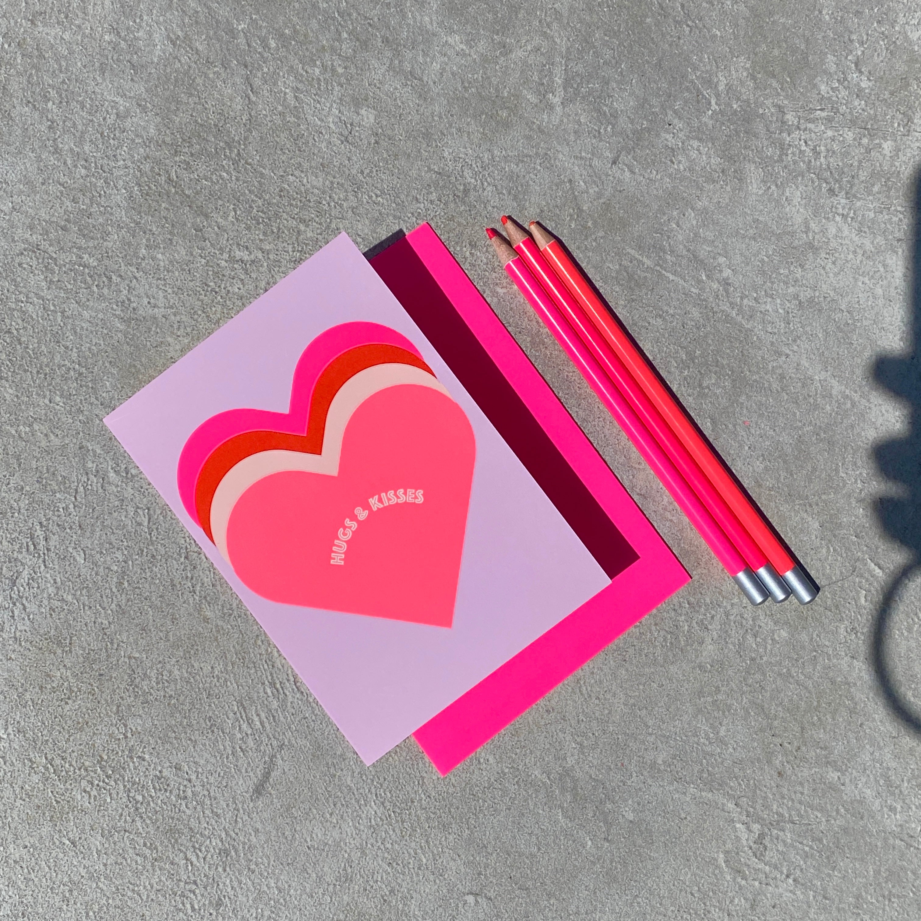 Hugs & kisses flieder