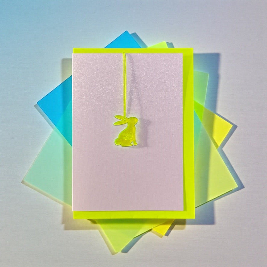 Hang Me Happy * Lapin jaune fluo
