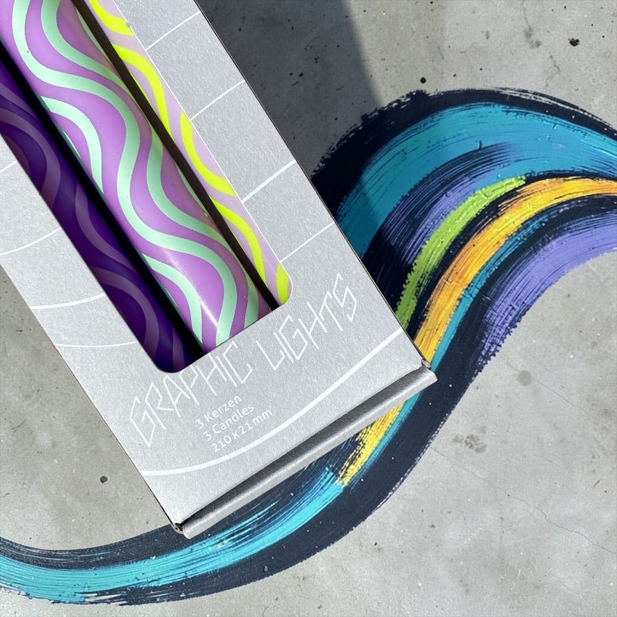 Graphic lights * Curves 305