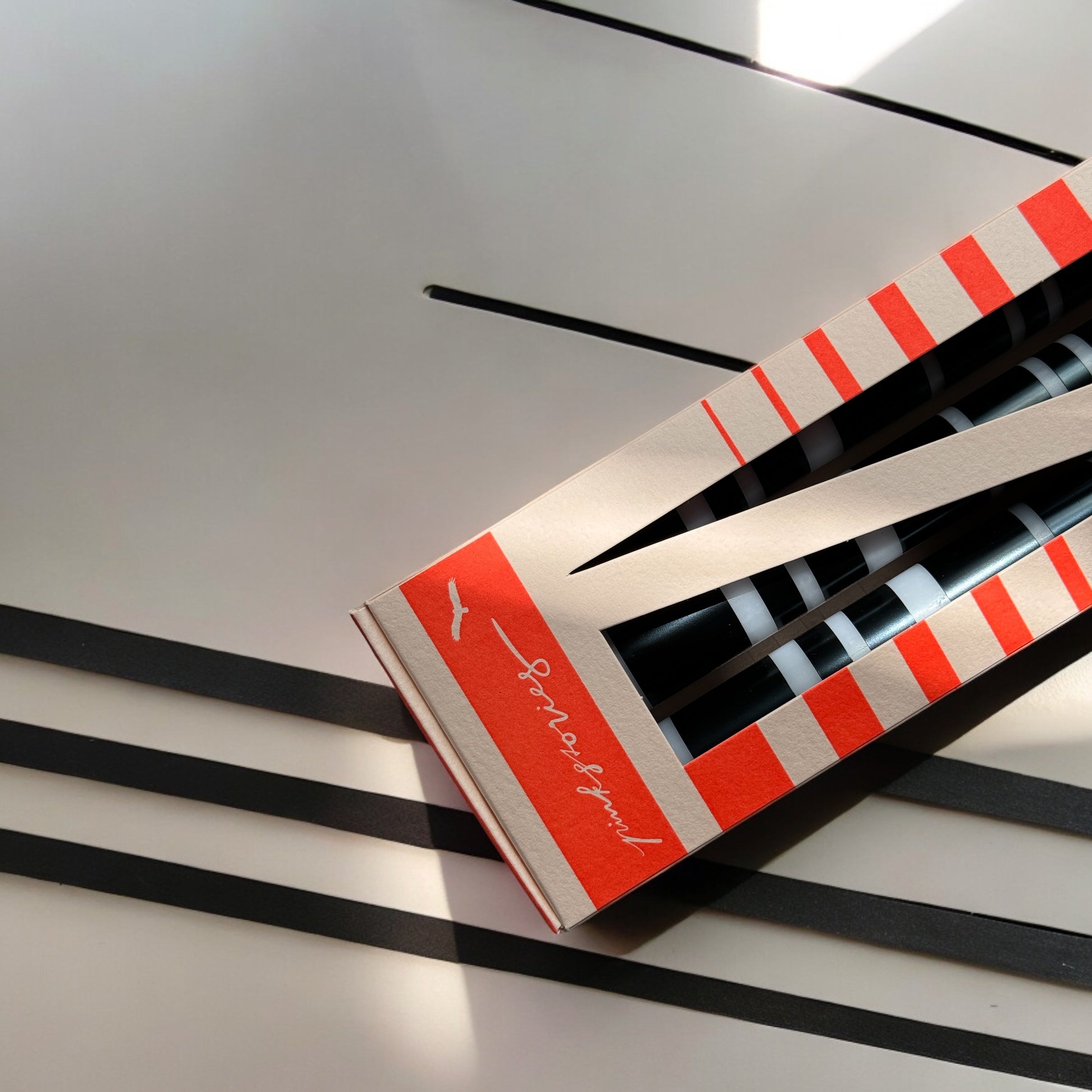 Graphic Lights Black * Lines