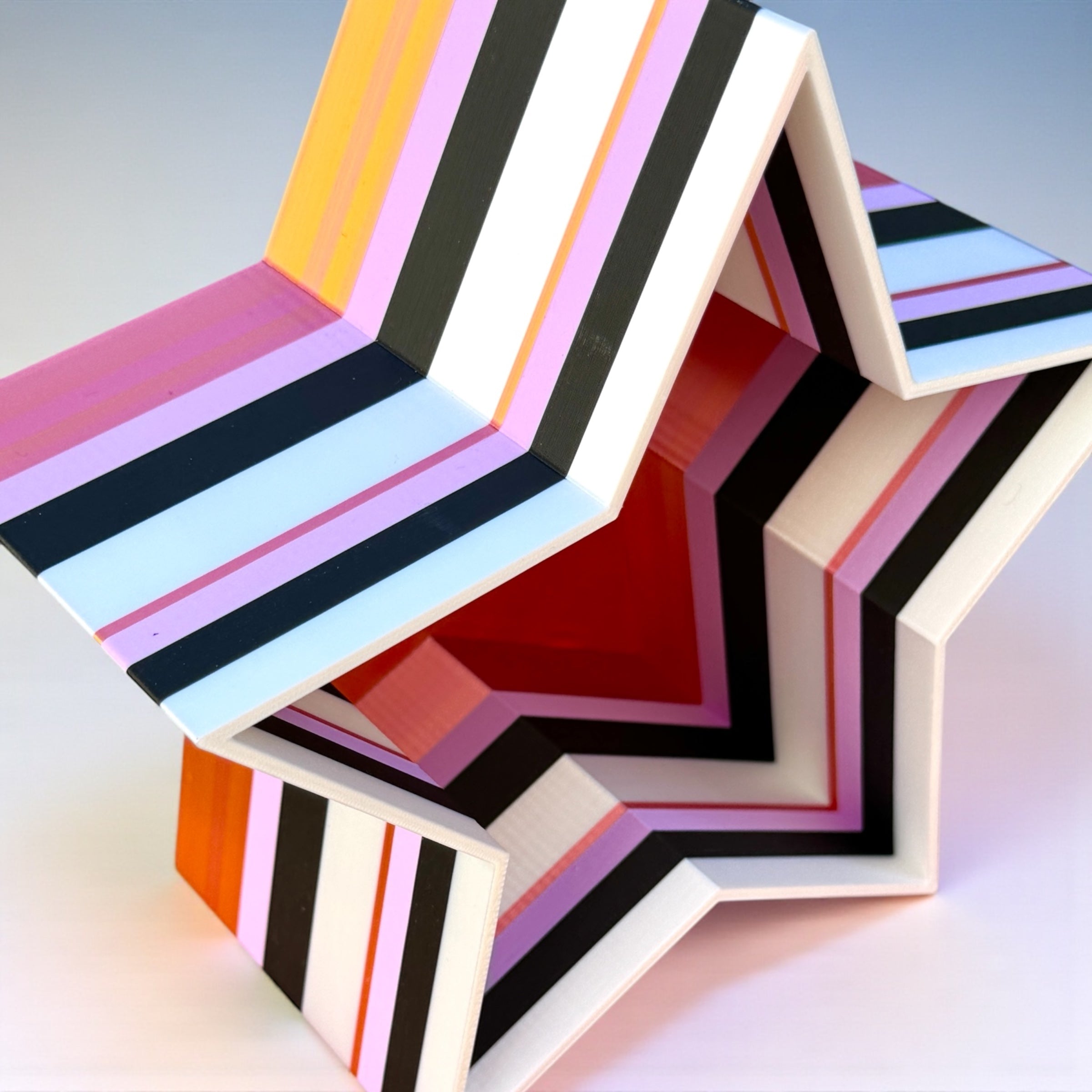 Étoile rayée * Noir