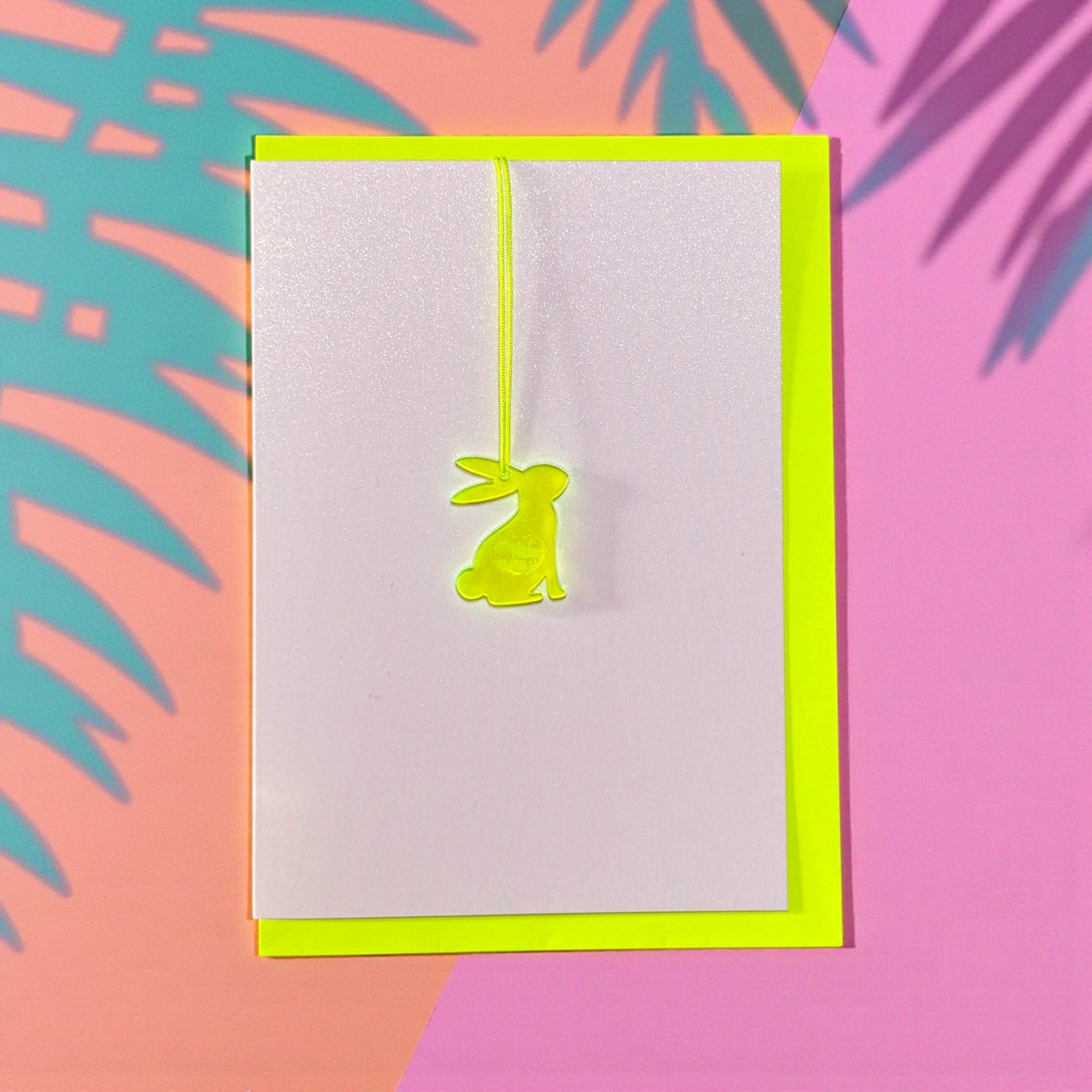 Hang Me Happy * Lapin jaune fluo